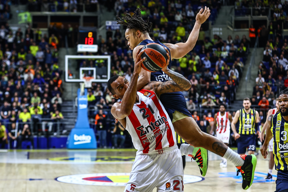 Olympiacos in Real ostajata na vrhu