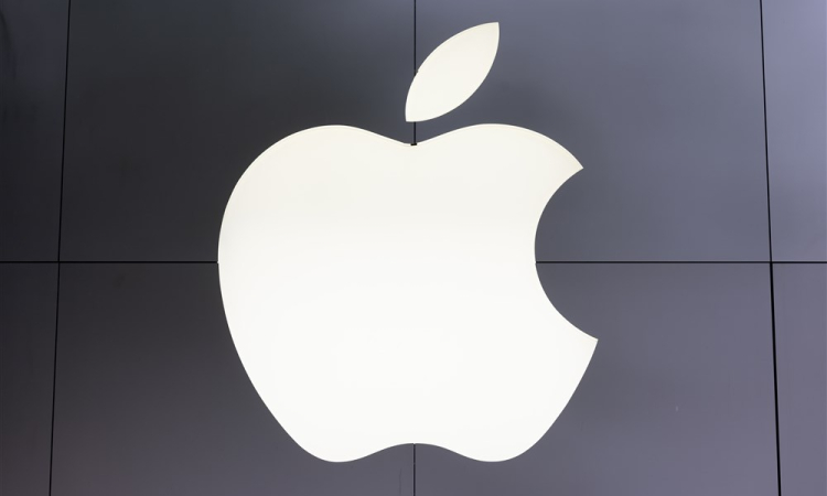 Apple v večmilijarden posel z Broadcomom za proizvodnjo komponent v ZDA 