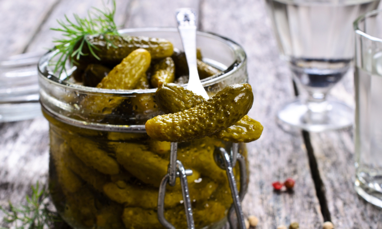 Odpoklic kislih kumaric pridelovalca sadja in zelenjave Roberta Kavčiča