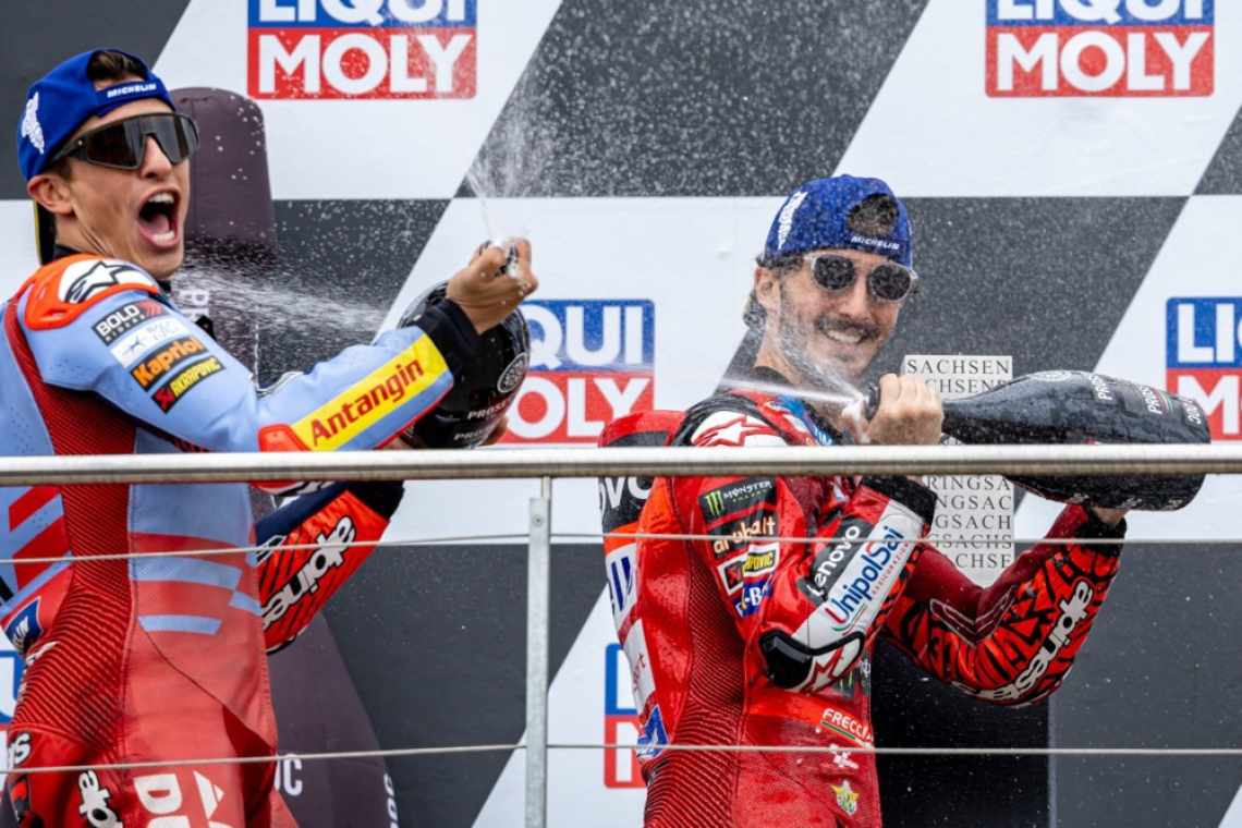 Bagnaia z zmago na Sachsenringu do vodstva v SP, Martin v pesku