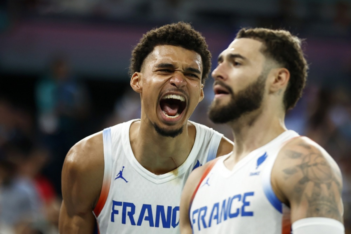 Francozi prvi finalisti košarkarskega turnirja