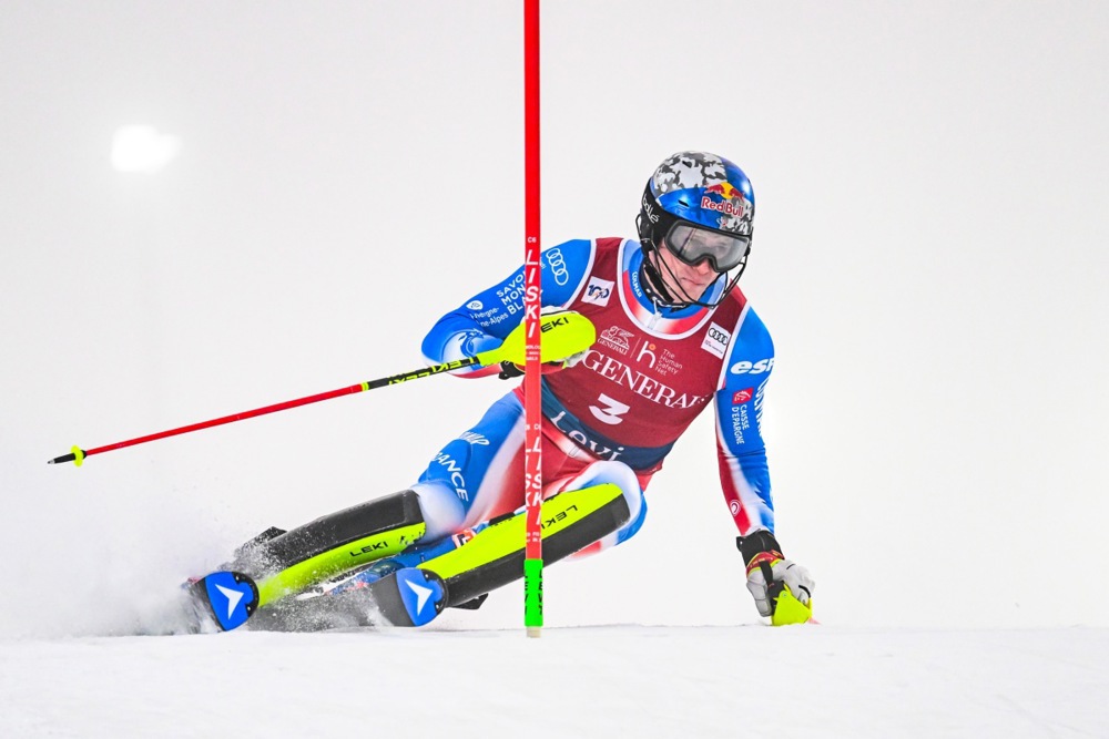 Noel s prednostjo dveh stotink pred Meillardom, Hirscher in Marovt brez druge vožnje