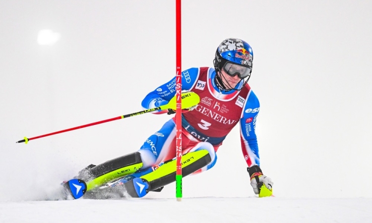 Noel s prednostjo dveh stotink pred Meillardom, Hirscher in Marovt brez druge vožnje