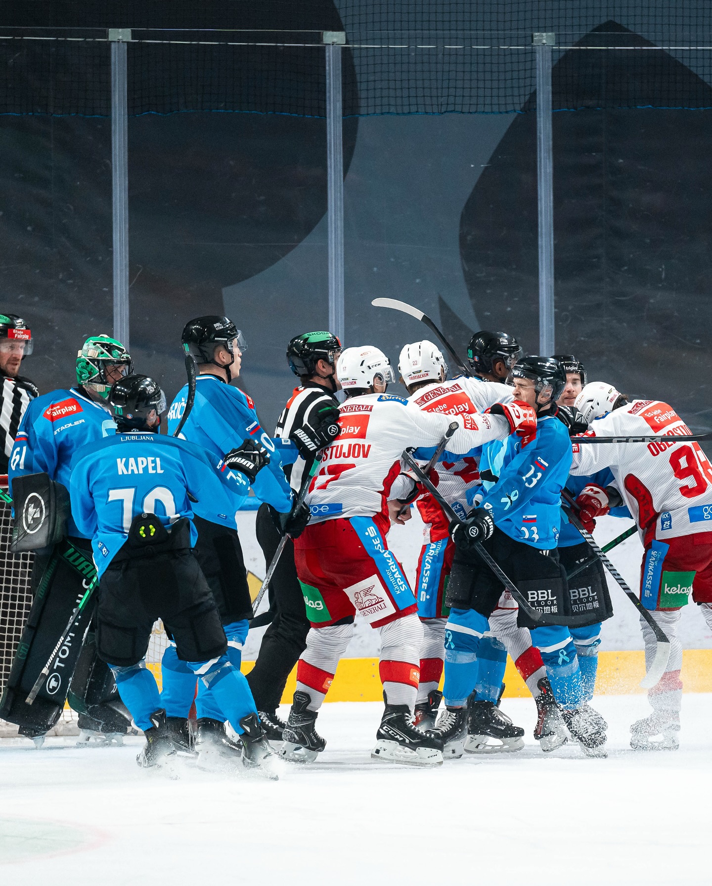 Hokejisti Olimpije Ljubljane so v tekmi 18. kroga lige ICEHL izgubili s celovško ekipo KAC s 5:7