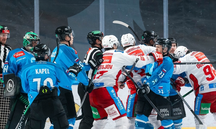 Hokejisti Olimpije Ljubljane so v tekmi 18. kroga lige ICEHL izgubili s celovško ekipo KAC s 5:7