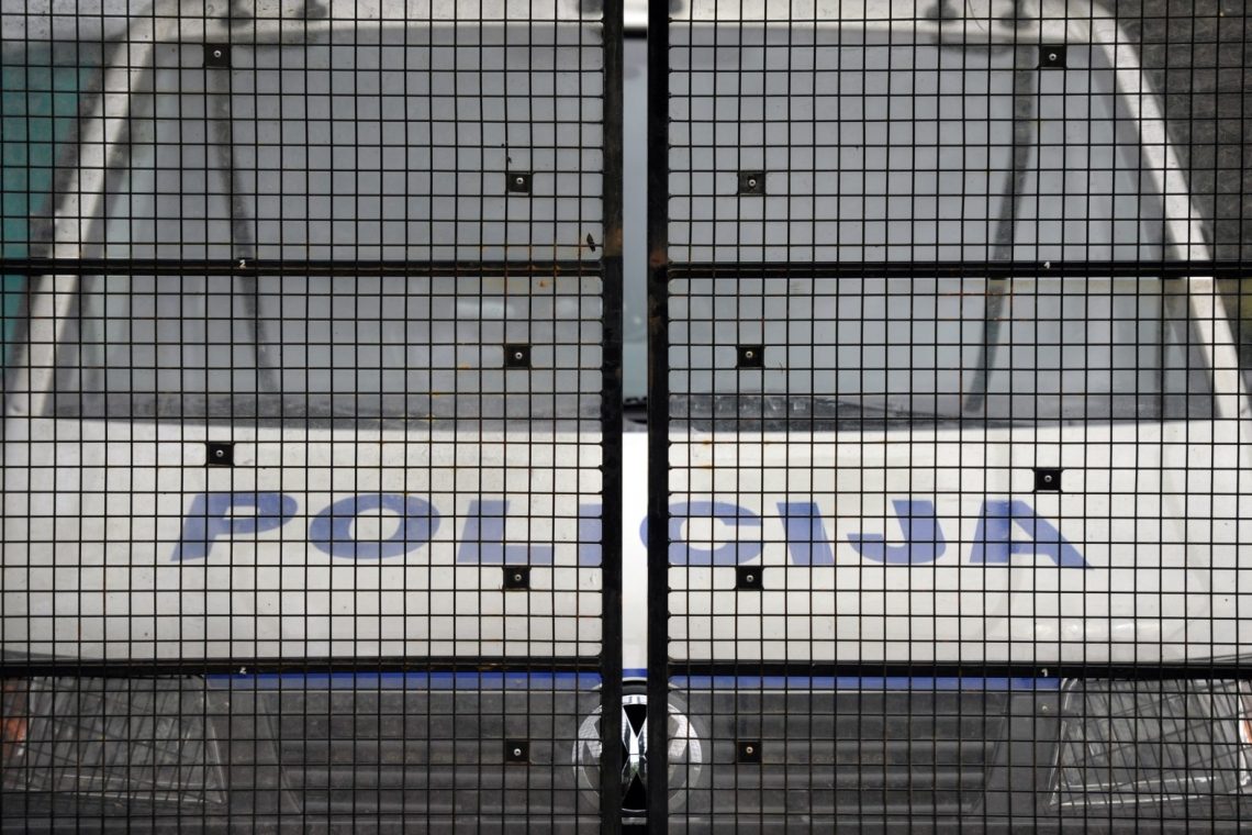 Lažne grožnje z bombami v šolah v okolici Slovenije niso redkost
