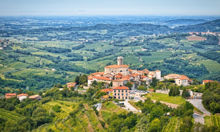 Štirinajsta etapa dirke po Italiji se bo letos zaključila v Novi Gorici