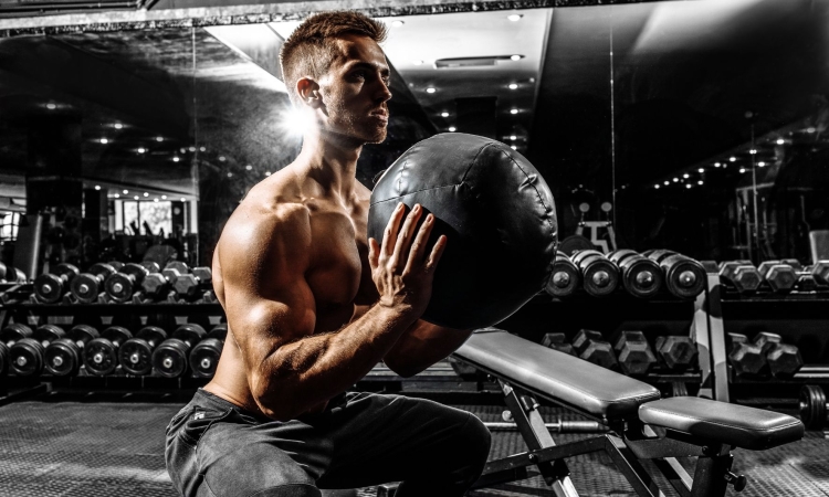 Crossfit za začetnike: kako varno začeti in napredovati?