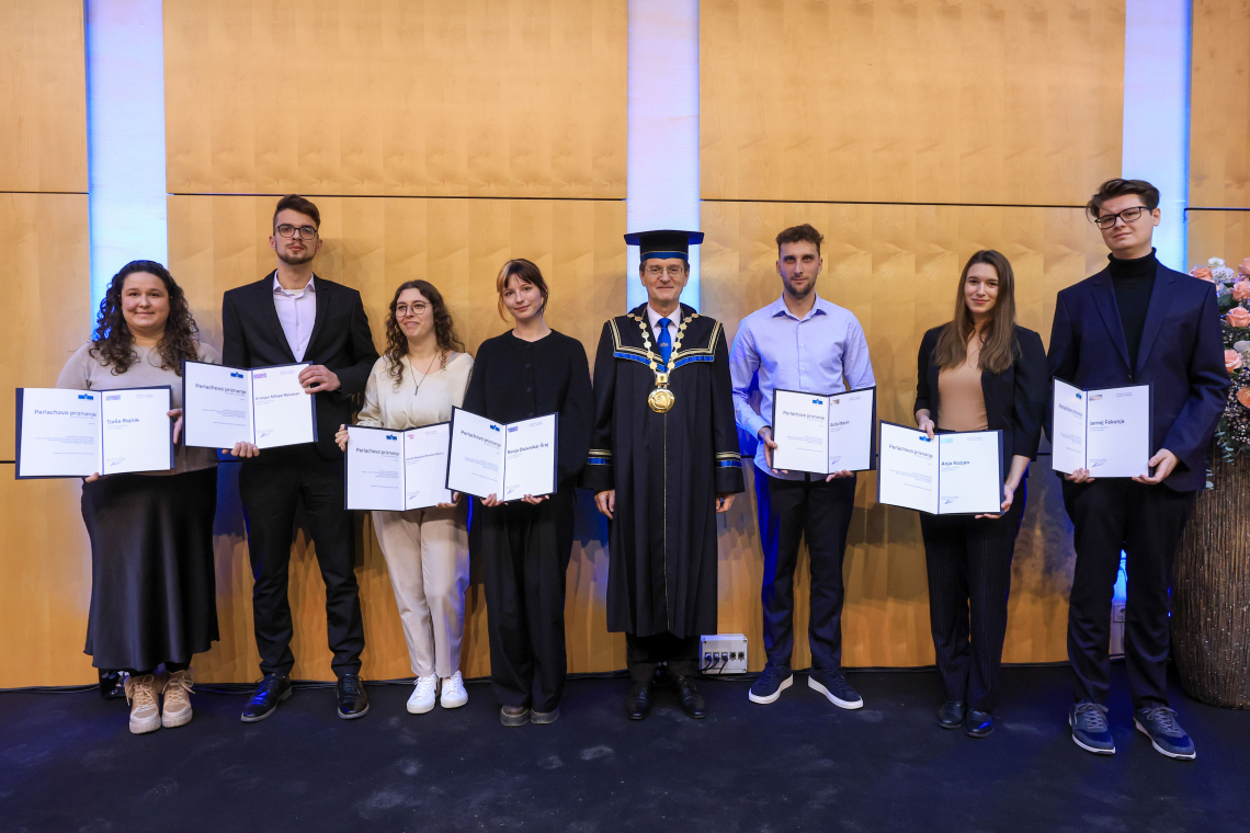 Univerza v Mariboru podelila 67 nagrad in priznanj za izjemne dosežke