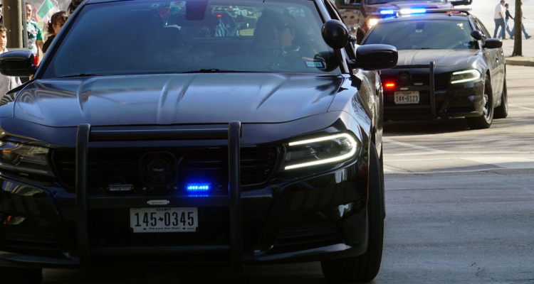 V streljanju na drsališču v Pawtucketu najmanj trije mrtvi