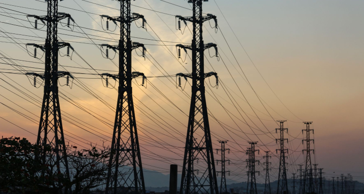 Sneženje na mariborskem območju ohromilo elektriko in oskrbo z vodo