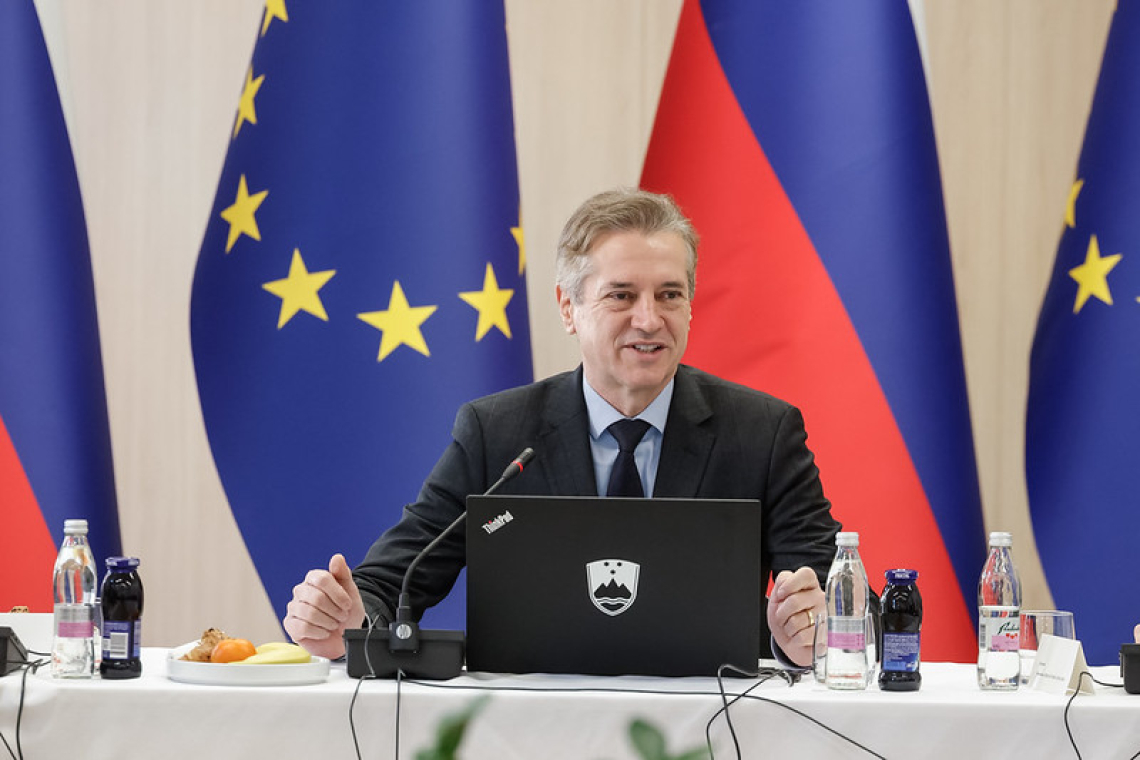 Golob napovedal opozicijo, Janša o pripravljenosti na vse možnosti