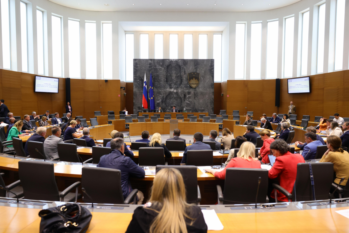 Večina opozicije proti spremembam volilne zakonodaje